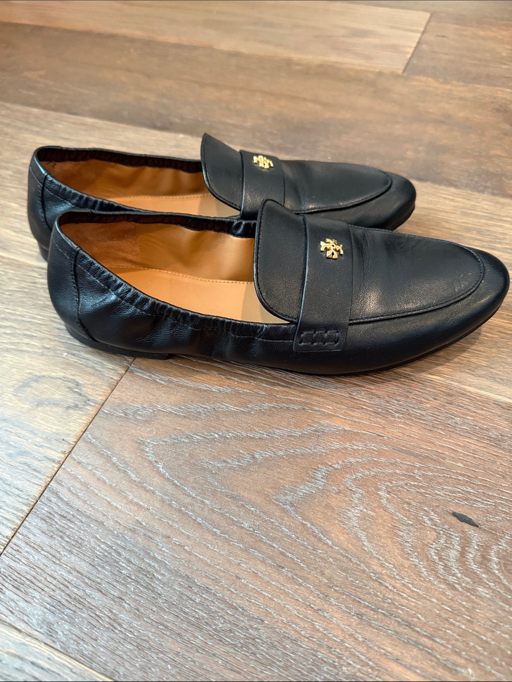 Tory Burch Black Leather Ballet Loafers with Gold Logo size 8 - Picture 2 of 5